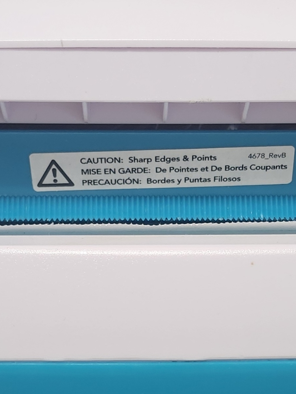 Xyron Create-a-Sticker Max XRN500 5-inch Sticker Maker Machine - Picture 3 of 6